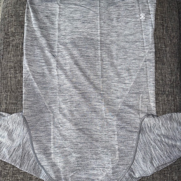 Lululemon Athletica Gray Short Sleeve Tee Performance Fabric - Picture 3 of 3